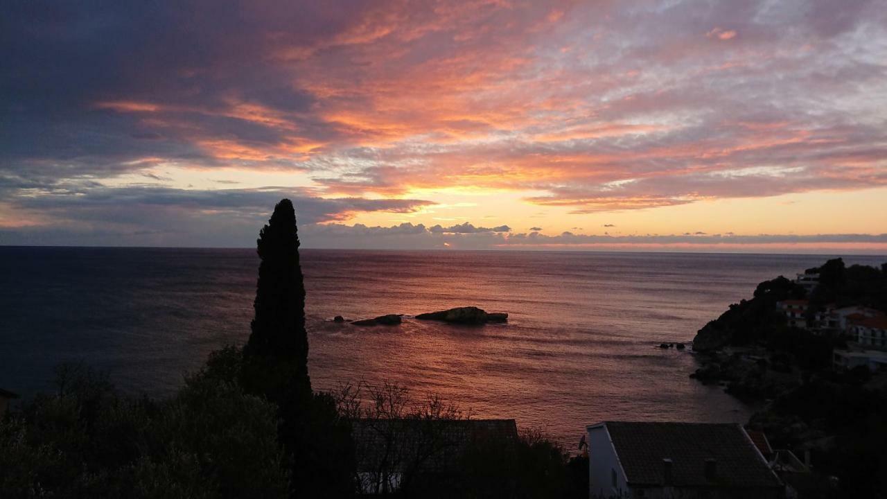 Apartment Ulcinj Bagian luar foto